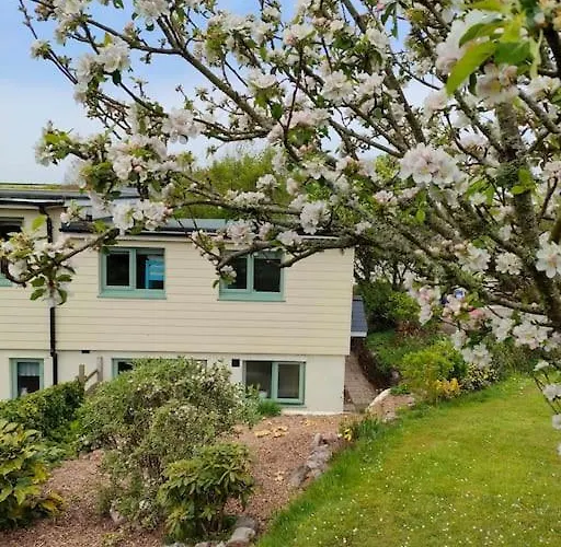 Broadhaven Cottage, Freshwater East, Pembs