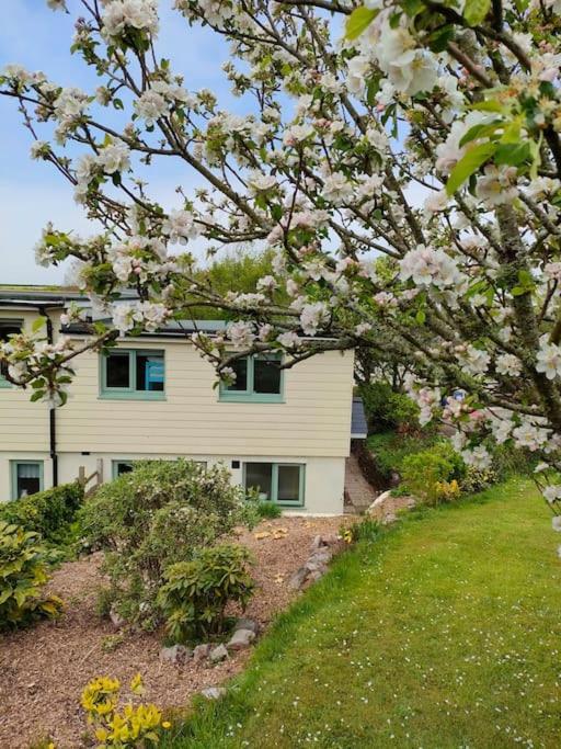 Broadhaven Cottage, Freshwater East, Pembs *