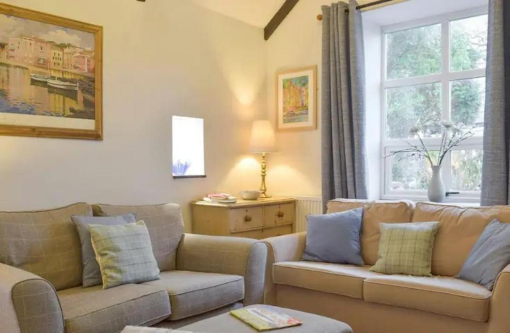 Broadhaven Cottage, Freshwater East, Pembs Holiday home Pembroke