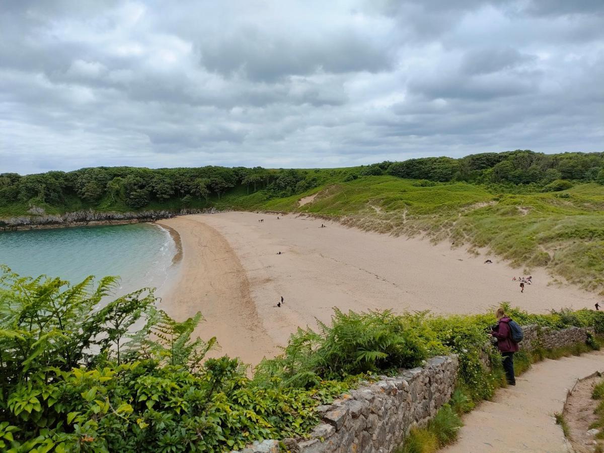 Broadhaven Cottage, Freshwater East, Pembs