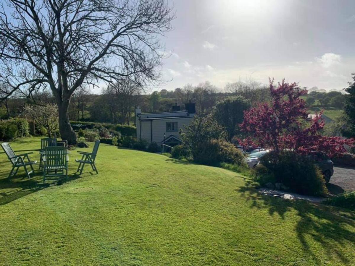 Broadhaven Cottage, Freshwater East, Pembs Holiday home Pembroke